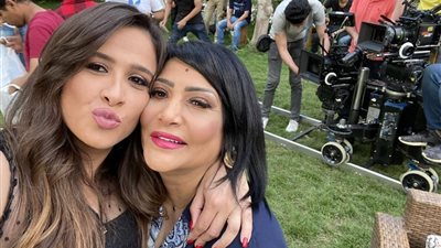 صاحبة واجـب.. بدرية طلبة: ياسمين عبد العزيز كانت هتبعت لي طائرة خاصة عشان أحضر جنازة جوزي (فيديو)