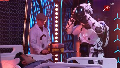 مصطفى غريب يستغيث خلال رامز إيلون مصر : «يا جماعة مش قادر حد يرد عليا خلاص يا أستاذ رامز» (فيديو)