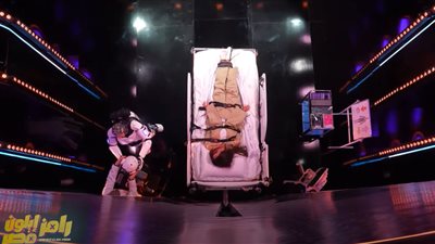 زينة في وصلة من السباب والصراخ: «أبوس إيدك هاموت وصدعت» (فيديو)