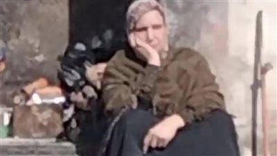 يا وجع القلب.. سيدة في دمياط تخسر كل أموالها في غمضة عين | صور