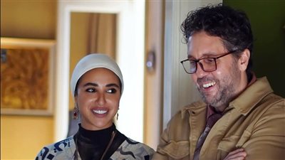 آسفين ع الرز بلبن.. هشام ماجد يشارك جمهوره بصورة له مع آية سماحة من كواليس أشغال شقة