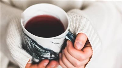 سيول وثلج .. تناول هذه المشروبات يساعد على تدفئة الجسم