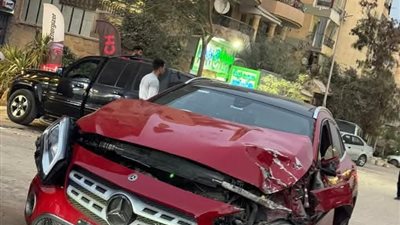 مصرع شخص و إصابة آخر فى حادث تصادم سيارتين بحدائق الأهرام 