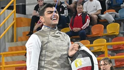 عبد الرحمن طلبة يهزم بطل سنغافورة ويصعد لدور الـ32 بكأس العالم لسلاح الشيش