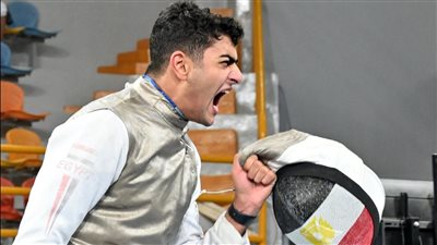 عبد الرحمن طلبة يتخطى بطل المجر ويصعد لثمن نهائي كأس العالم لسلاح الشيش