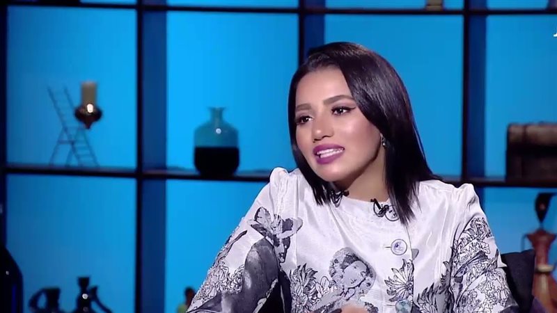 المطربة سمية درويش