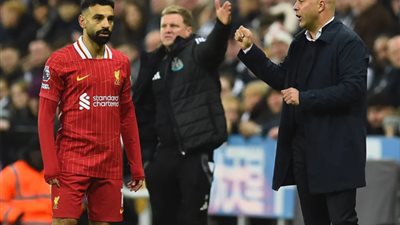 فقد أعصابه.. مدرب ليفربول ينزعج على الصحفيين بسبب محمد صلاح