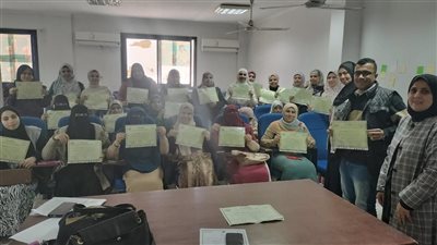 تدريب 100 ممرض بأقسام الأستقبال والعمليات والكلى الصناعي والداخلي ..ب