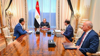 الرئيس السيسي يوجه بمواصلة الجهود المكثفة للحد من التضخم وتحسين الإنتاجية