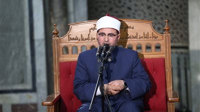 درس التراويح بالجامع الأزهر: استثمار الوقت للطاعات سبيل للفلاح في الدنيا والآخرة