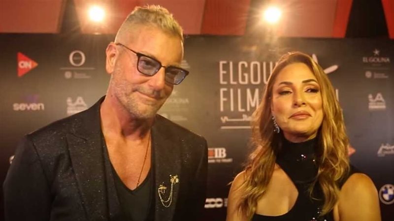 تامر هجرس وزوجته