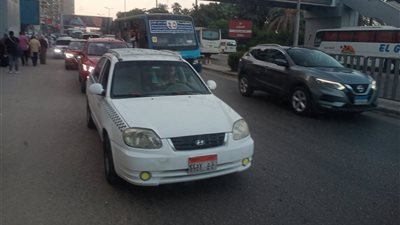 حالة المرور بالقاهرة والجيزة.. كثافات متحركة بالمحاور وسيولة ببعض المناطق