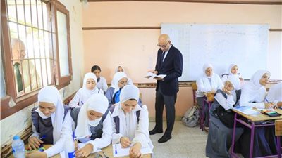 وزير التربية والتعليم يزور مدارس الفيوم لمتابعة امتحانات شهر مارس