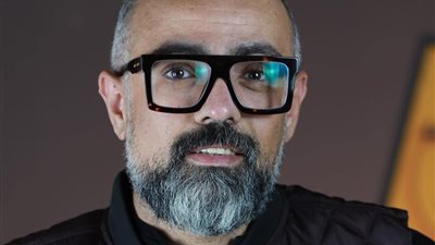 ابتزاز وتهديدات.. مؤلف حكيم باشا يكشف عن محاولات ابتزازه ماليًا للترويج لمسلسله