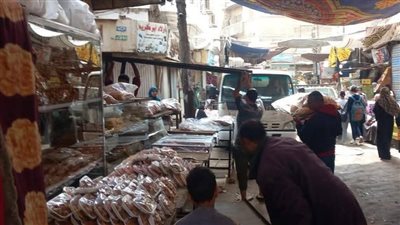 تحرير 100 مخالفة إشغال طرق ورفع الإعلانات بمركز بني مزار في المنيا