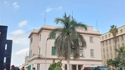 وزير قطاع الأعمال ومحافظ الغربية يشاركان عمال غزل المحلة إفطار العاشر من رمضان