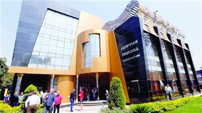 وزارة الرياضة تكشف تفاصيل صرف اتحاد الكرة رواتب اللجان التنفيذية دون موافقتها