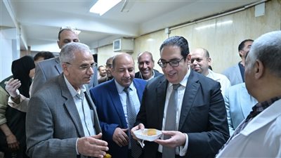 رئيس جامعة القاهرة: حريصون على تقديم كل أوجه الدعم والرعاية للطلاب