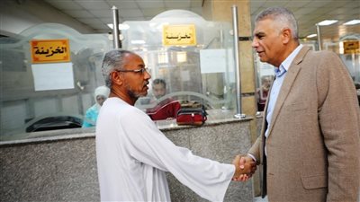 محافظ أسوان يؤكد على مواصلة التكاتف لتحقيق معدلات إنجاز بملف التصالح في مخالفات البناء 