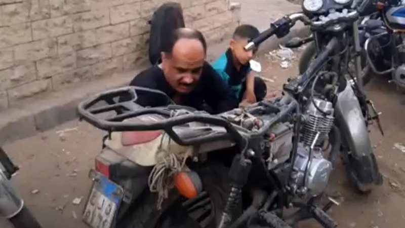 عفيفي ميكانيكي كفيف