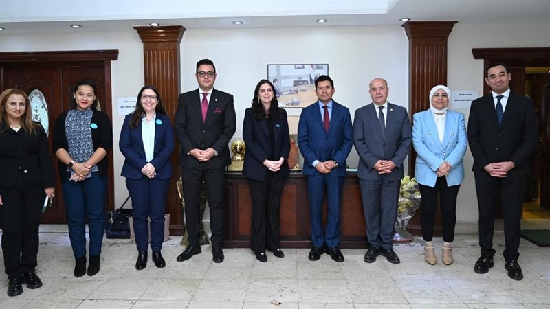 وزير الشباب والرياضة