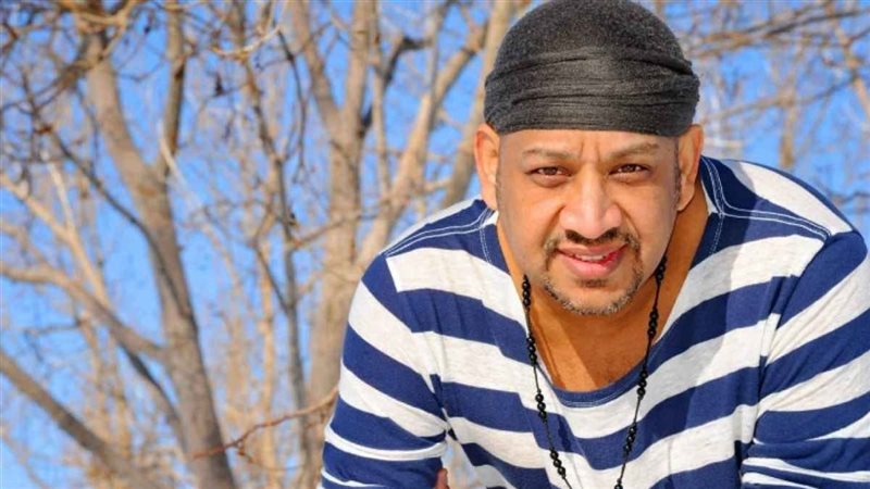 عصام كاريكا