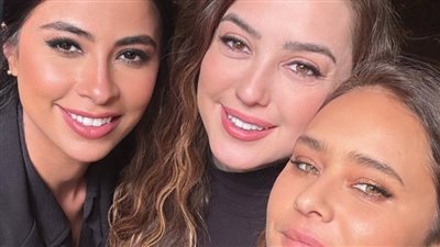 فركش.. نجوم مسلسل إخواتي يحتفلون بانتهاء التصوير اليوم | الصور 