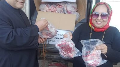  توزيع 2 طن من لحوم صكوك الإطعام على الأسر المستحقة في بورسعيد
