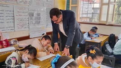 وكيل تعليم دمياط يتابع حضور وغياب طلاب المدارس في القرى