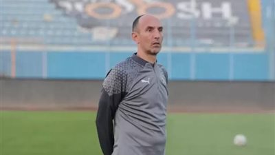 المدير الفني لبيراميدز يحدز  لاعبي الفريق لهذا السبب .. تفاصيل  