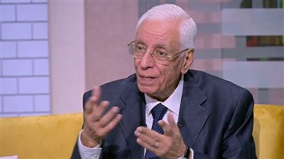 حسام موافي: السجائر تفطر في نهار رمضان.. والصيام تدريب على الصبر وضبط النفس