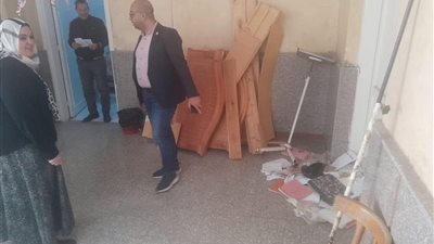 إحالة أمين مخزن مركز طبي إلى التحقيق بسبب الإهمال في دمياط 