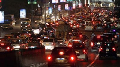 حركة المرور في القاهرة والجيزة.. إزدحام في المحاور الرئيسية وسيولة ببعض المناطق