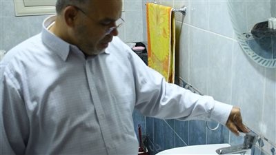 أهالى حي اللوتس يشيدون بانتظام وصول مياه الشرب للأدوار العليا .. ويقدمون شكرهم لمحافظ أسوان