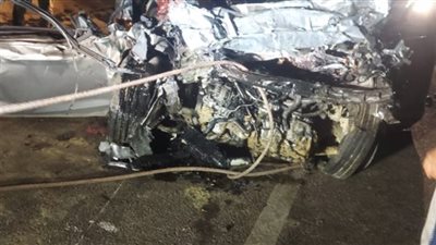 العربية بقت خردة.. مصرع 5 أشخاص في حادث على طريق الواحات| صور