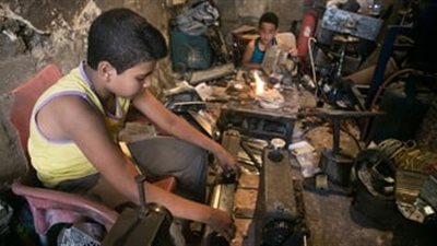 بعد موافقة البرلمان على تشغيلهم.. هل ظلم قانون العمل الأطفال؟