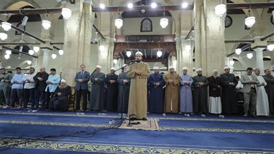 الليلة الرابعة عشر من رمضان.. الجامع الأزهر كامل العدد لأداء صلاتي العشاء والتراويح