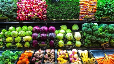 الطماطم بـ 6 جنيهات.. أسعار الخضراوات في أسواق المنيا اليوم الخميس 