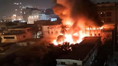 حريق هائل يلتهم المعامل المركزية لوزارة الصحة بالقاهرة