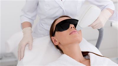 هل إزالة الشعر بالليزر تؤثر على الصيام؟.. دار الإفتاء توضح