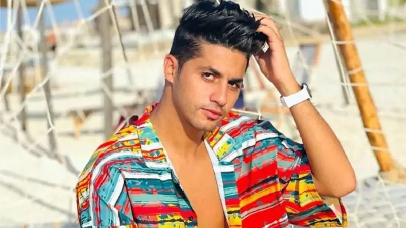 المطرب مصطفى عنبه