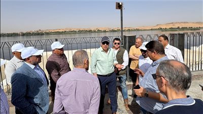 وزير الري يوجه بإزالة التعدي بمنطقة حرم النهر بأسوان  