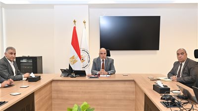  وزير الري يوجه بتسهيل إجراءات إصدار تراخيص المياه الجوفية