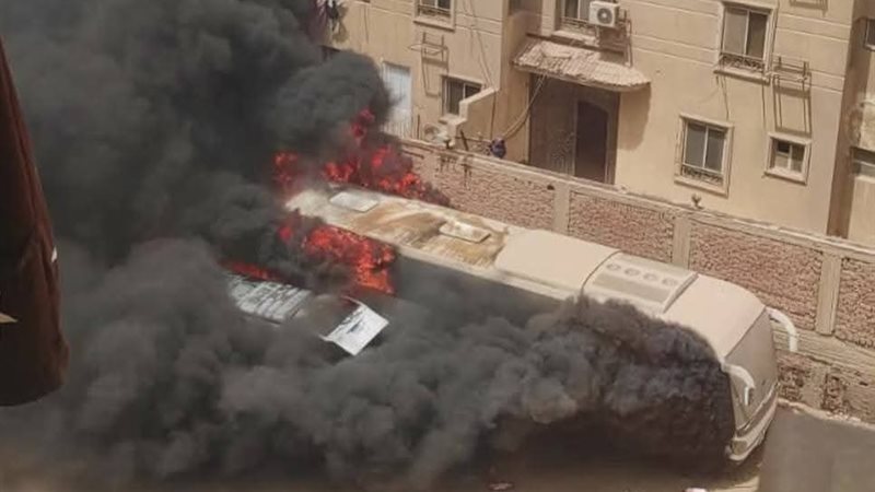 لحظة اشتعال النيران