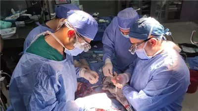 نجاح جراحة معقدة لشاب مصاب في مستشفى طوارئ كفر سعد بدمياط