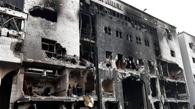 مدير مجمع ناصر بخان يونس: الاحتلال أصدر أوامره بإخلاء محيط المجمع