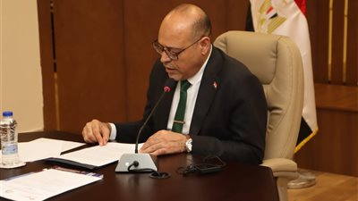 وزير العمل يعتمد صرف مليون و594 ألف جنيه خلال مايو للعمالة غير المنتظمة