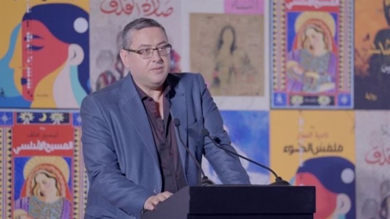 الروائي محمد سمير