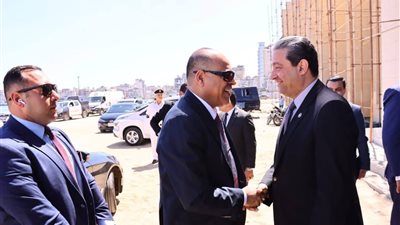 وزير العمل يفتتح ملتقى توظيف لتوفير 1100 فرصة عمل للشباب بدمياط