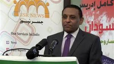 البرهان يصدر قرارا بتعيين كامل إدريس رئيسا للوزراء في السودان